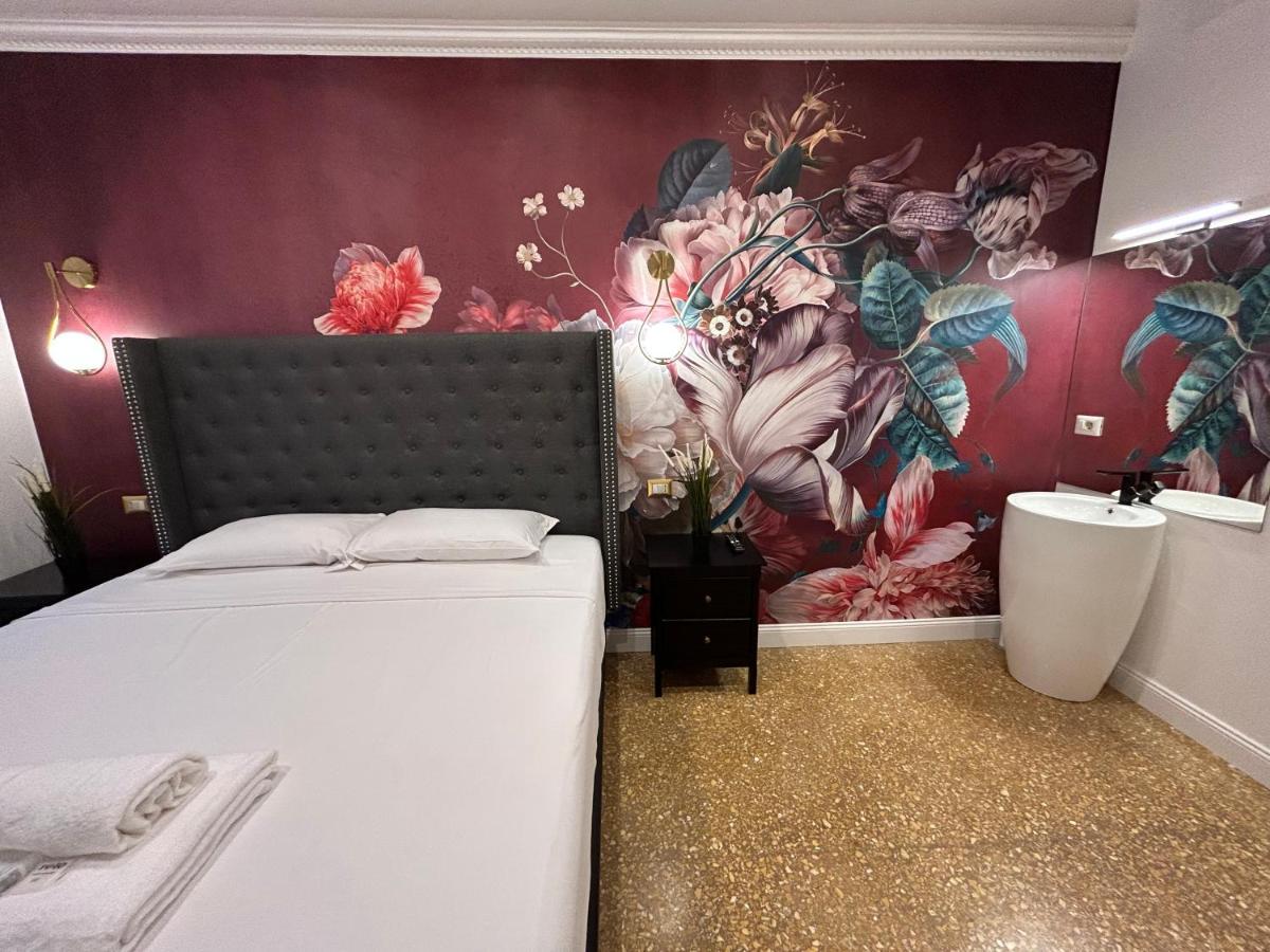 Raffaello'S Place Рим Екстериор снимка
